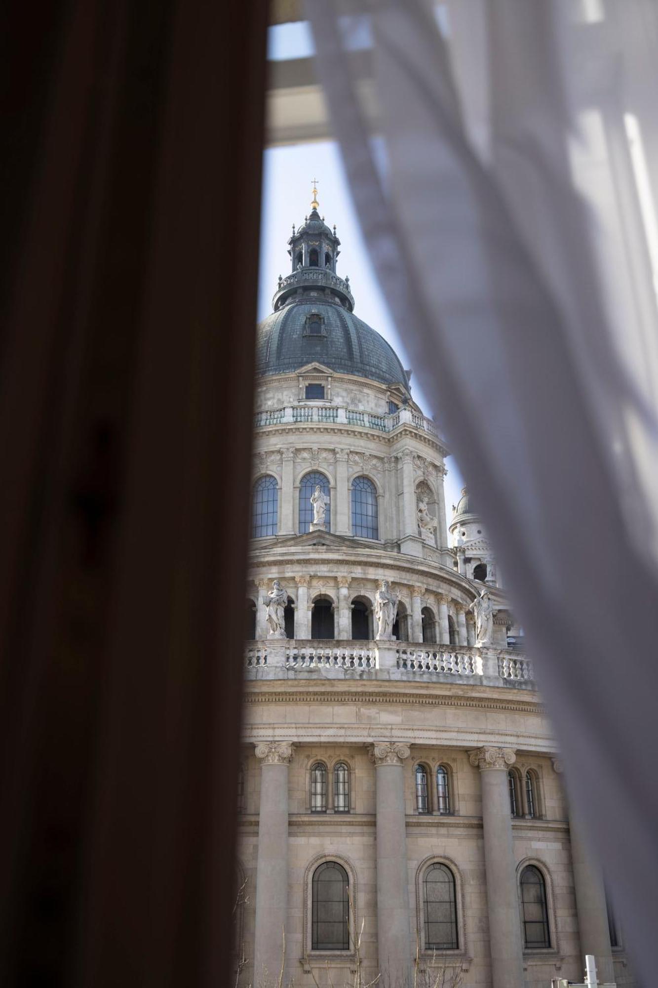 Luxurious W/ A Stunning View To The Basilica Apartmán *